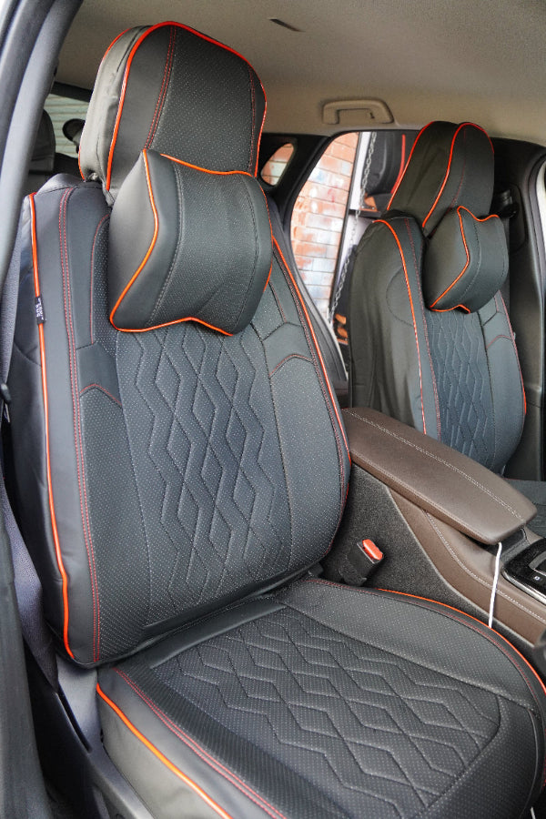 SC-P14 Black with Orange Trim 5-Seat Universal Car Seat Cover Installation Effect